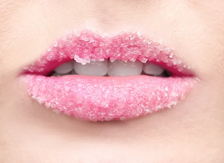 DIY lip scrub for soft lips at home