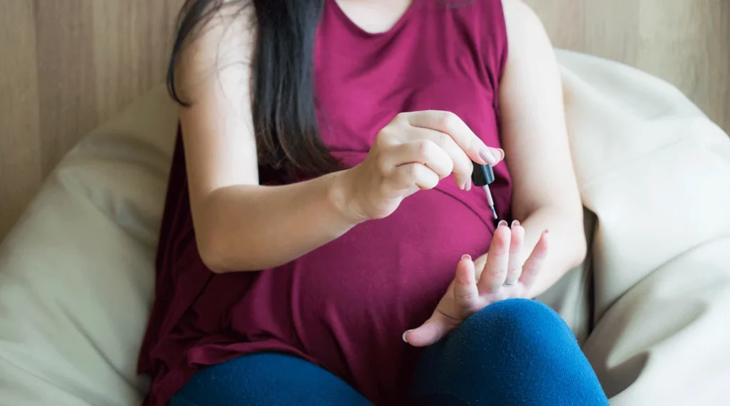 Non-toxic nail polish for pregnant women