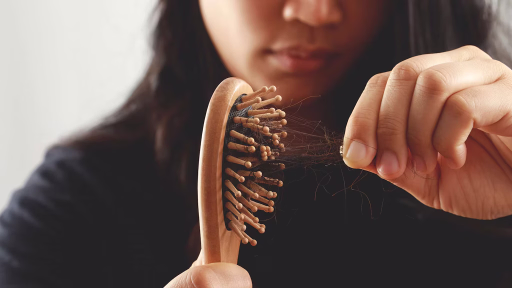 how to stop hair fall naturally with home remedies