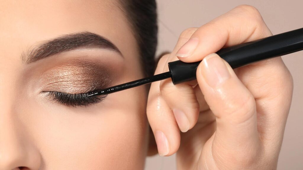 simple eye makeup looks for hooded eyes beginners