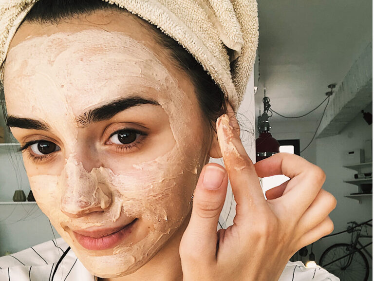 diy face masks for glowing skin using kitchen ingredients