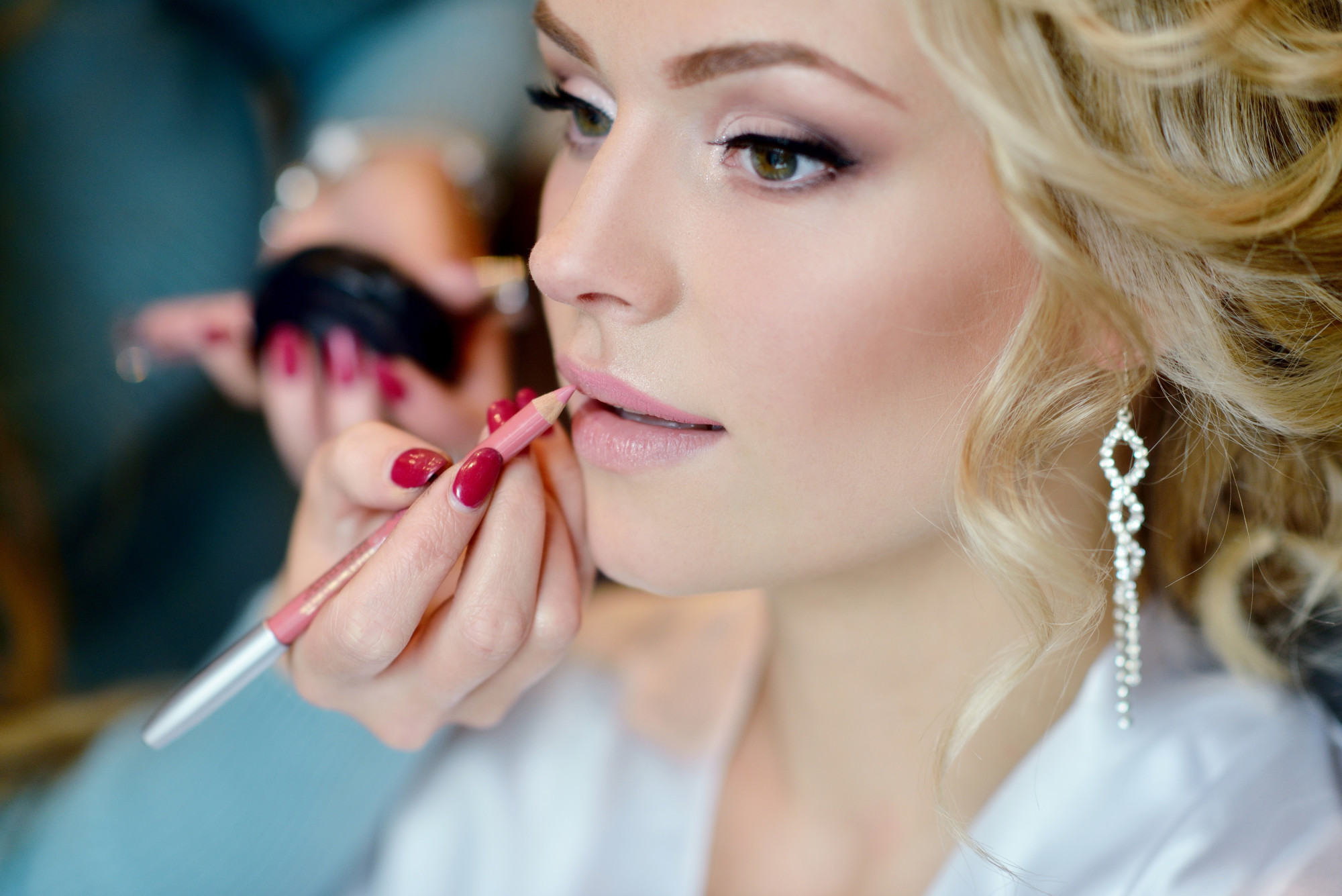 how to do flawless makeup for wedding guests