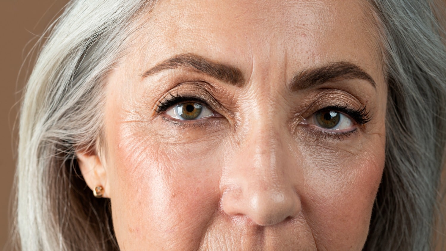 best beauty practices for preventing makeup from settling into wrinkles